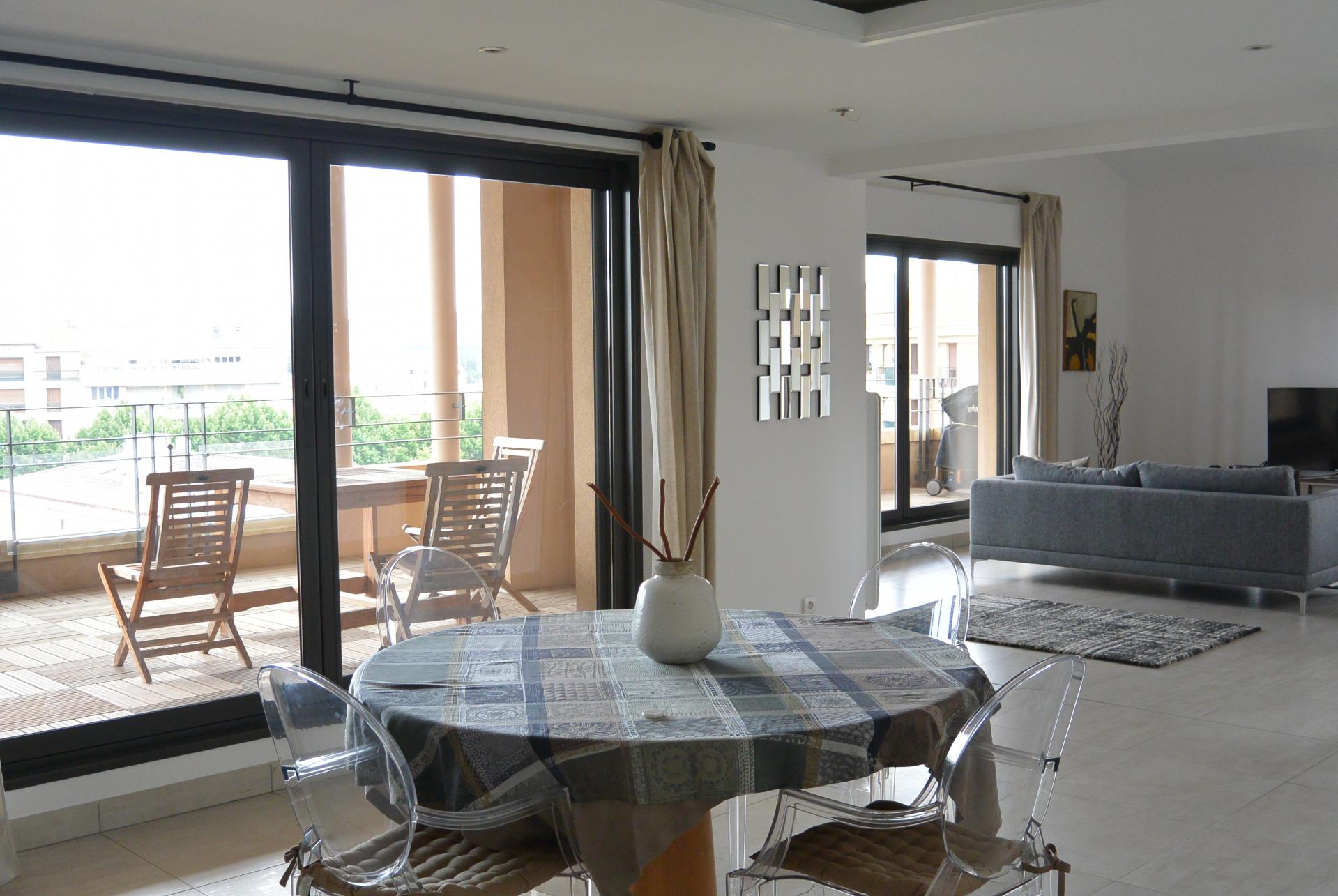 Ad Rental Apartment AixenProvence (13100), 7 Rooms refL0081AP