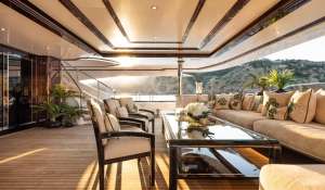 Charter Motor Yacht 