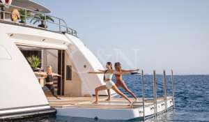 Charter Motor Yacht 