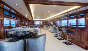 Charter Motor Yacht 