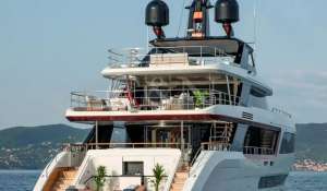 Charter Motor Yacht 