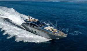 Charter Motor Yacht 