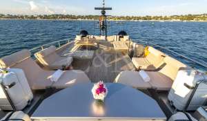 Charter Motor Yacht 