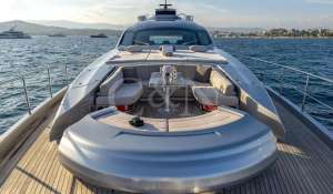 Charter Motor Yacht 