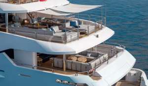 Charter Motor Yacht 