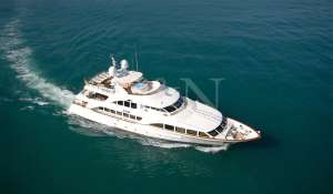 Charter Motor Yacht 