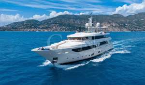 Charter Motor Yacht 