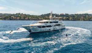 Charter Motor Yacht 