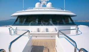 Charter Motor Yacht 