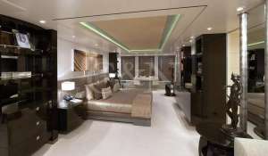 Charter Motor Yacht 