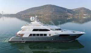 Charter Motor Yacht 