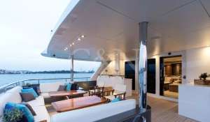 Charter Motor Yacht 