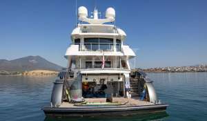 Charter Motor Yacht 