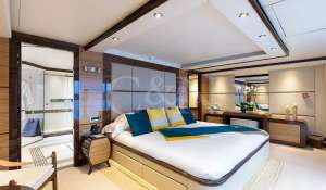 Charter Motor Yacht 