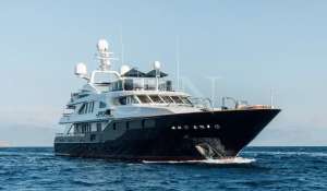 Charter Motor Yacht 