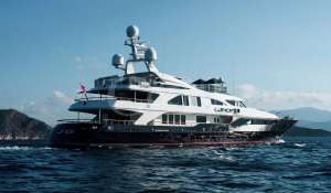 Charter Motor Yacht 