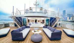 Charter Motor Yacht 