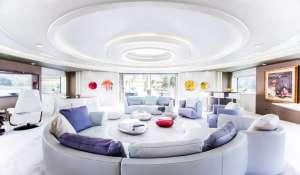 Charter Motor Yacht 