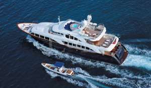 Charter Motor Yacht 