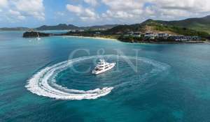 Charter Motor Yacht 