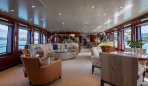 Charter Motor Yacht 