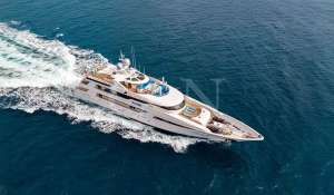 Charter Motor Yacht 