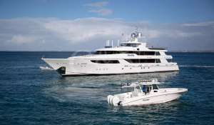 Charter Motor Yacht 