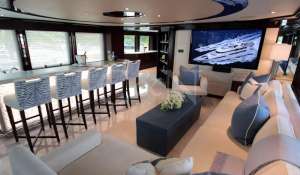 Charter Motor Yacht 