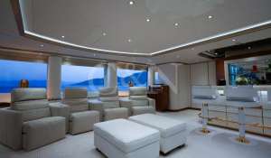 Charter Motor Yacht 