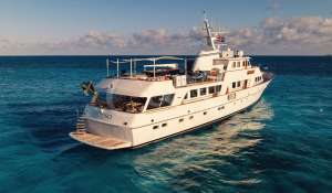 Charter Motor Yacht 