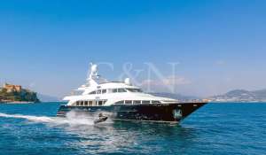 Charter Motor Yacht 