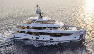 Charter Motor Yacht 