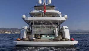 Charter Motor Yacht 