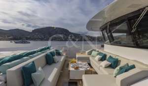 Charter Motor Yacht 