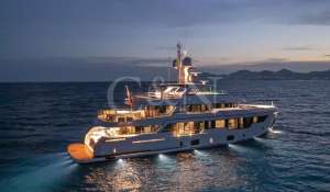 Charter Motor Yacht 