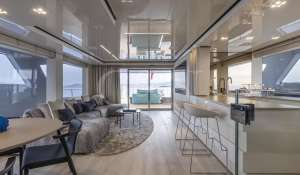 Charter Motor Yacht 