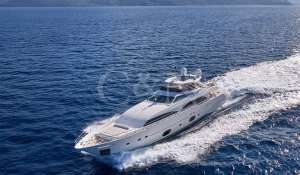 Charter Motor Yacht 