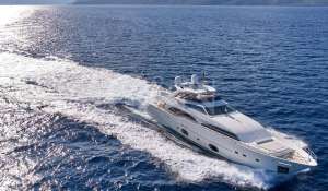 Charter Motor Yacht 