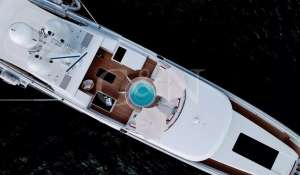 Charter Motor Yacht 