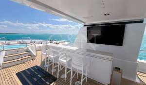 Charter Motor Yacht 