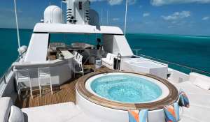 Charter Motor Yacht 