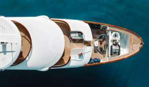 Charter Motor Yacht 