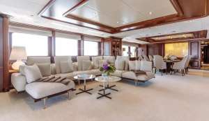 Charter Motor Yacht 