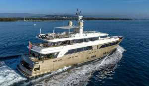 Charter Motor Yacht 