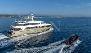 Charter Motor Yacht 