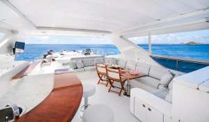 Charter Motor Yacht 