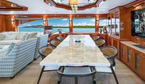 Charter Motor Yacht 