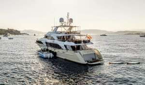 Charter Motor Yacht 