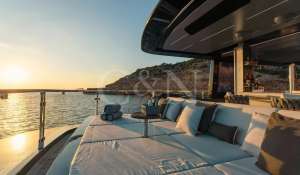 Charter Motor Yacht 