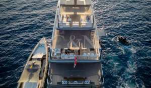 Charter Motor Yacht 